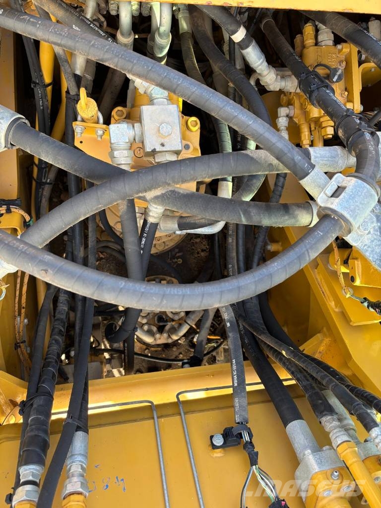 CAT 330 (NEXT GEN) Kāpurķēžu ekskavatori