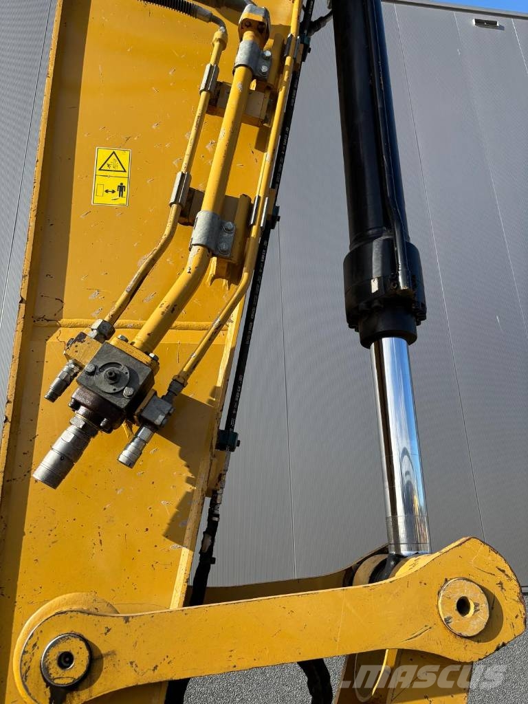 CAT 330 (NEXT GEN) Kāpurķēžu ekskavatori