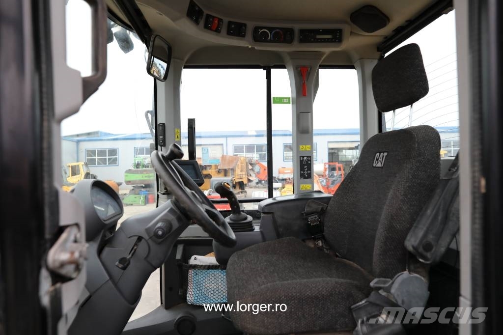 CAT 938 M 轮式装载机