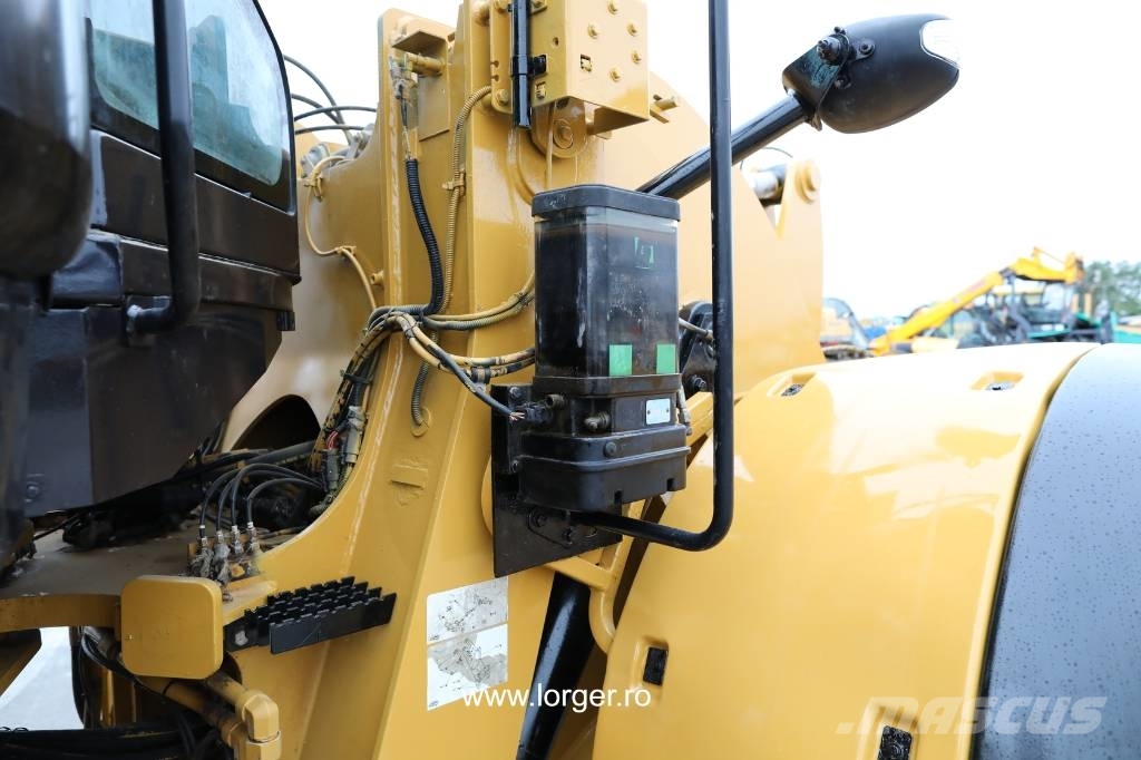 CAT 938 M 轮式装载机