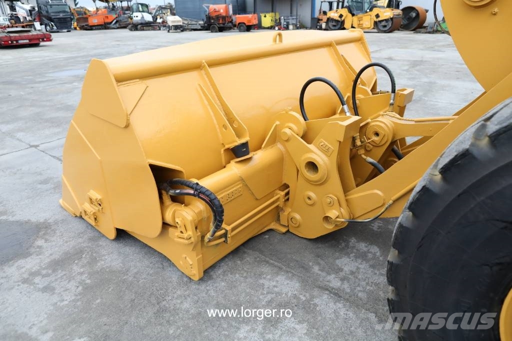 CAT 938 M 轮式装载机