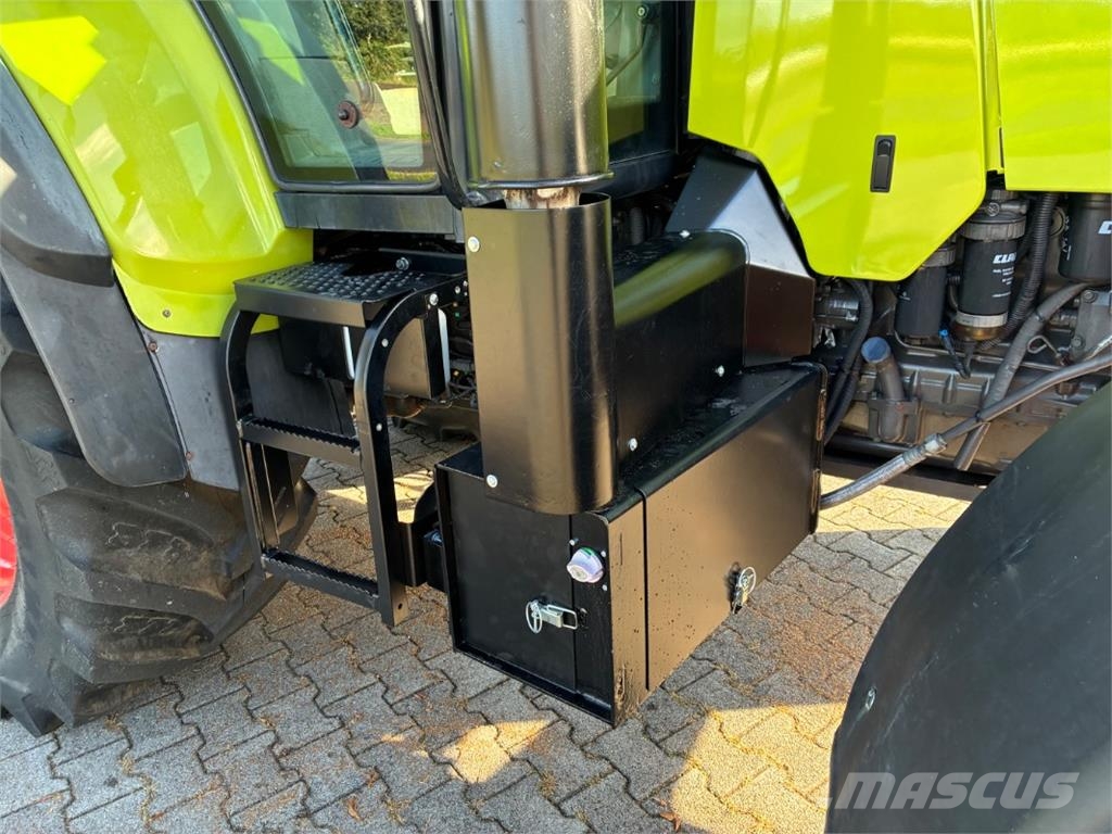 CLAAS Arion 610 CIS Traktorit