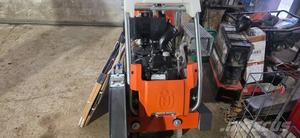 Husqvarna FS524 Scie à roche et béton