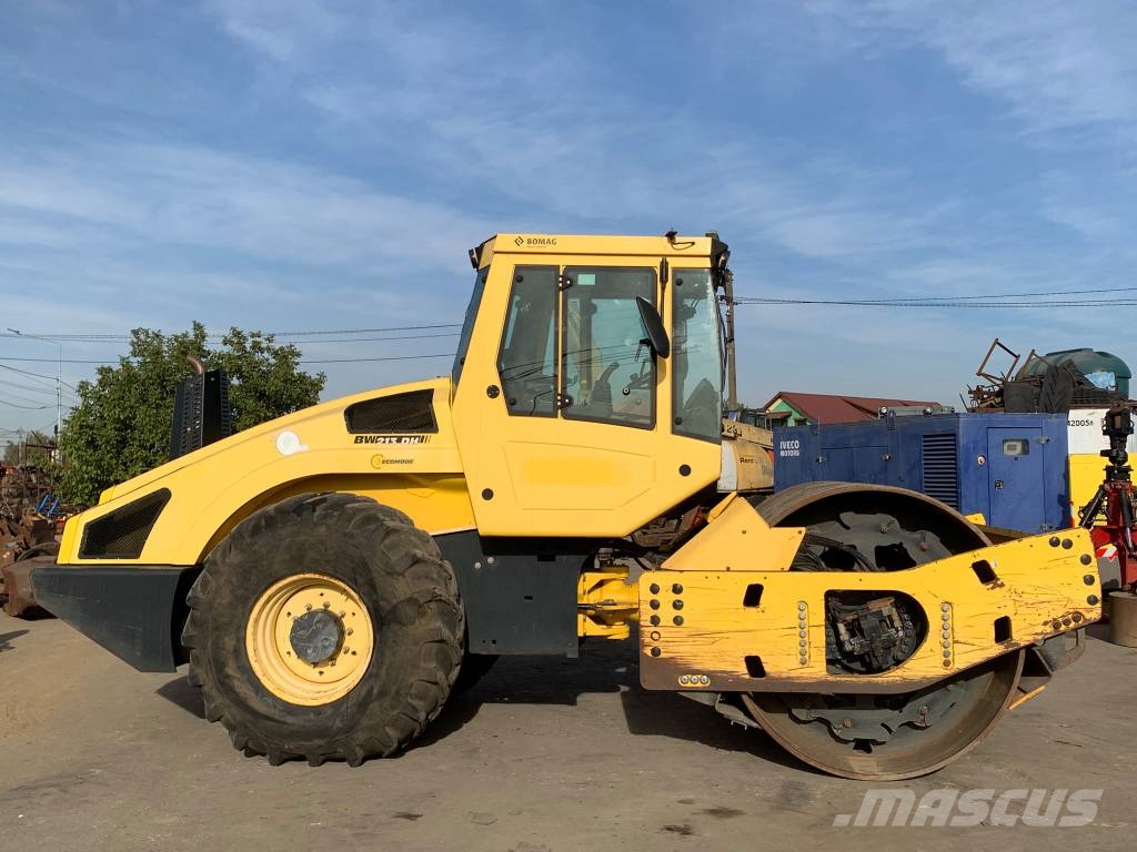 Bomag BW 213 D H-4 i Valjci sa jednim bubnjem