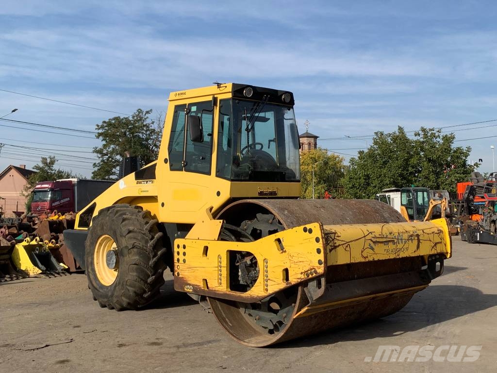 Bomag BW 213 D H-4 i Valjci sa jednim bubnjem