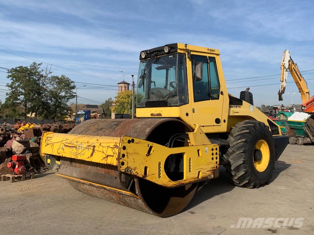 Bomag BW 213 D H-4 i Valjci sa jednim bubnjem