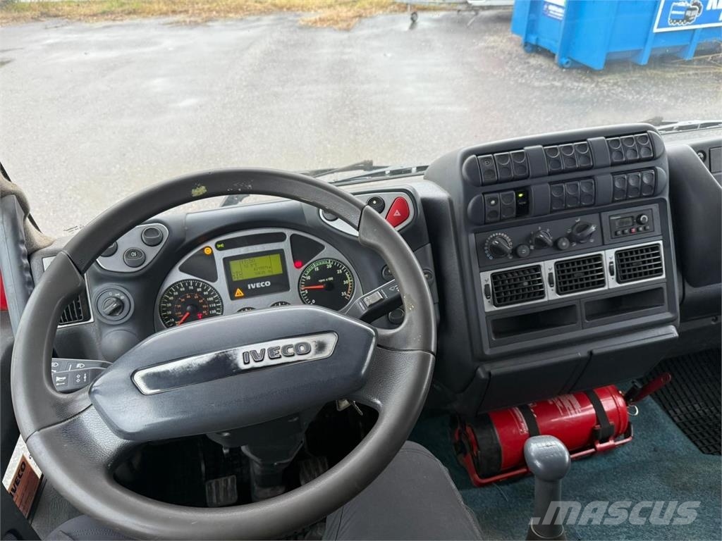 Iveco Eurocargo 120EL 4x2 Camiones de caja de lona
