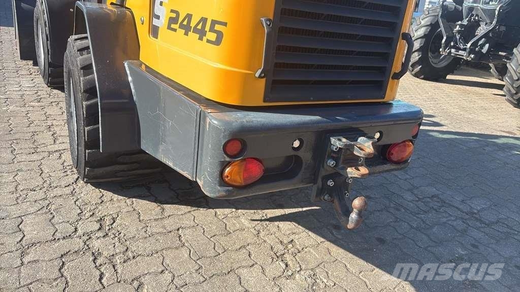 Schäffer 2445 لوادر بعجل