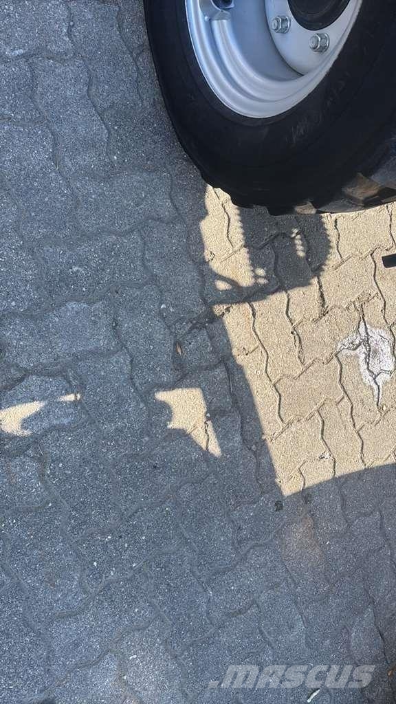 Schäffer 2445 لوادر بعجل