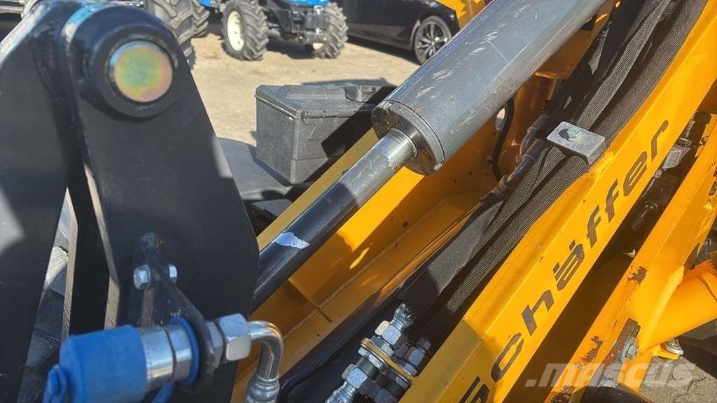 Schäffer 2445 لوادر بعجل