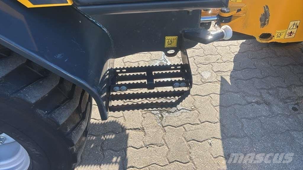 Schäffer 2445 لوادر بعجل