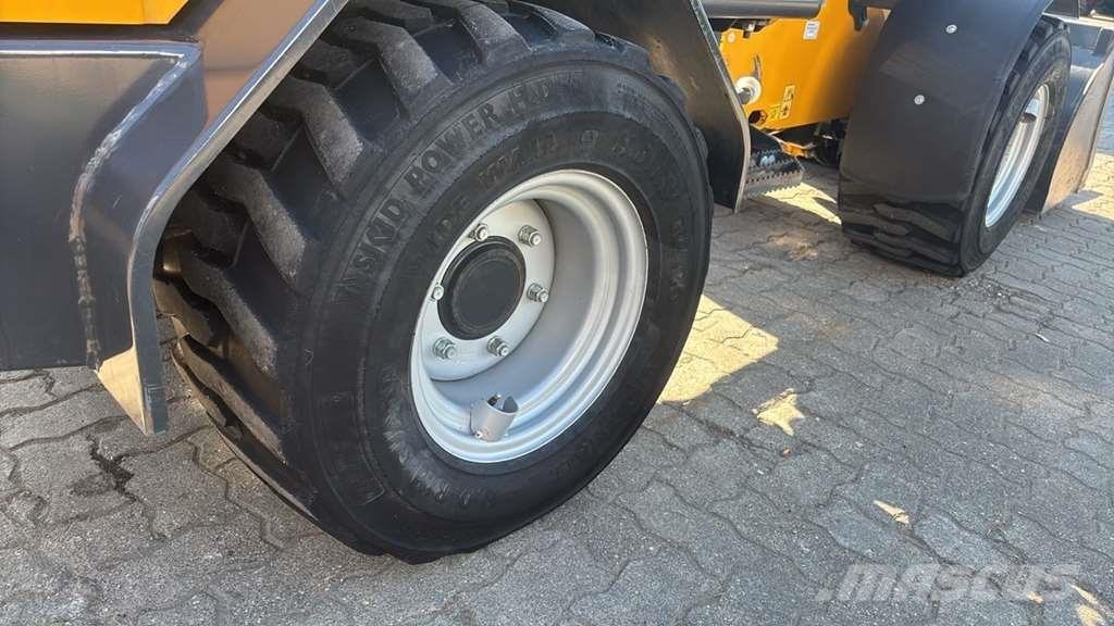 Schäffer 2445 لوادر بعجل