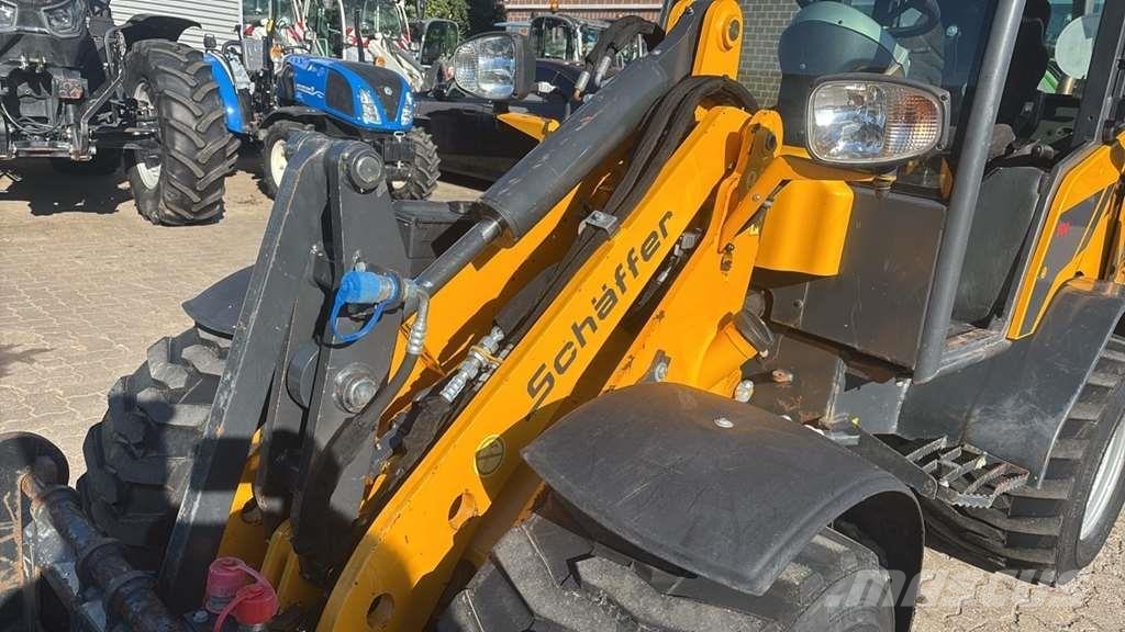 Schäffer 2445 لوادر بعجل