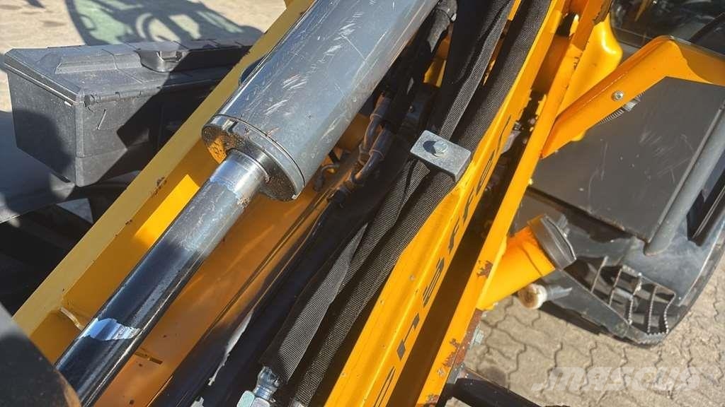 Schäffer 2445 لوادر بعجل