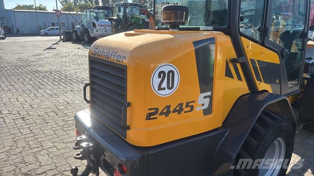 Schäffer 2445 لوادر بعجل