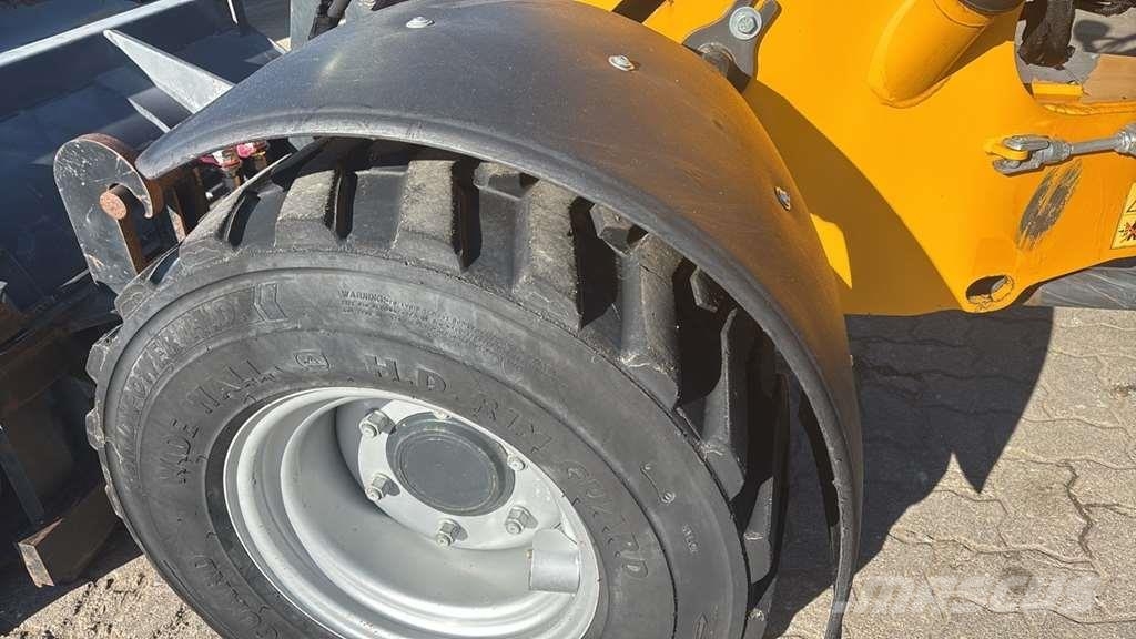 Schäffer 2445 لوادر بعجل
