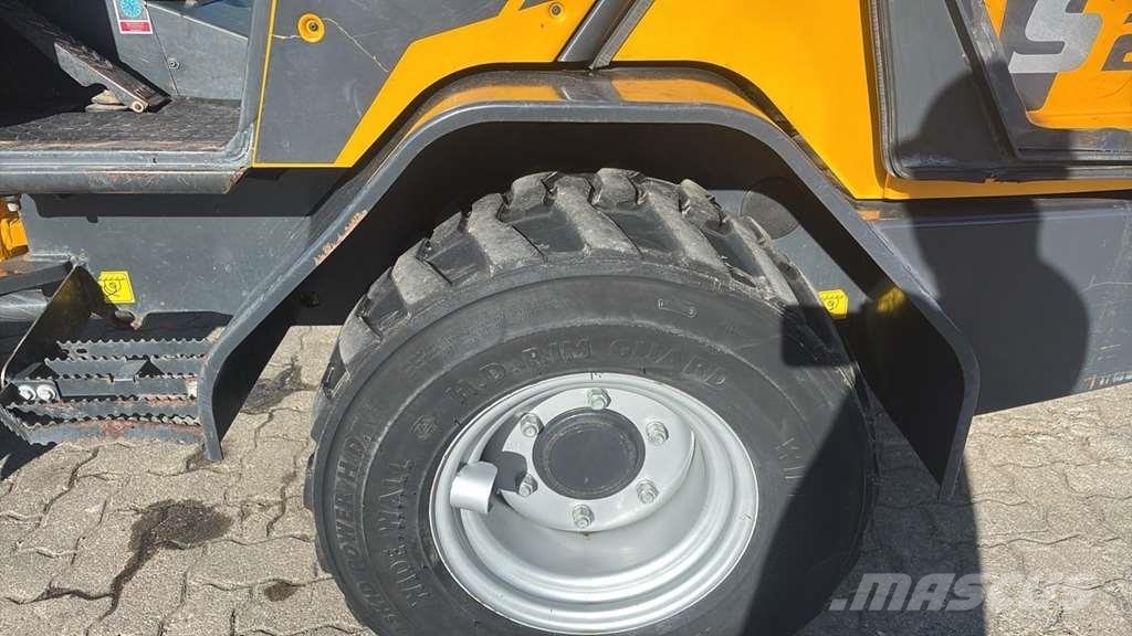 Schäffer 2445 لوادر بعجل