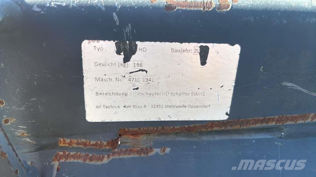 Schäffer 2445 لوادر بعجل