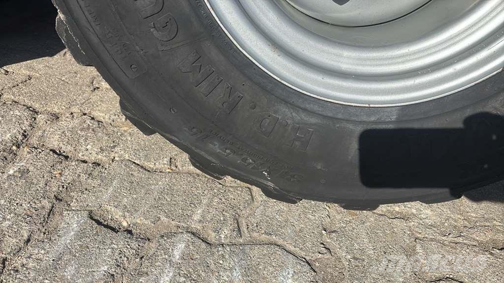 Schäffer 2445 لوادر بعجل