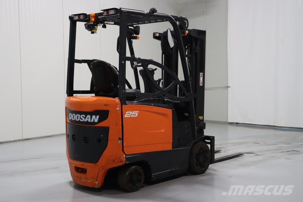 Doosan BC25S-7 Elektrostapler