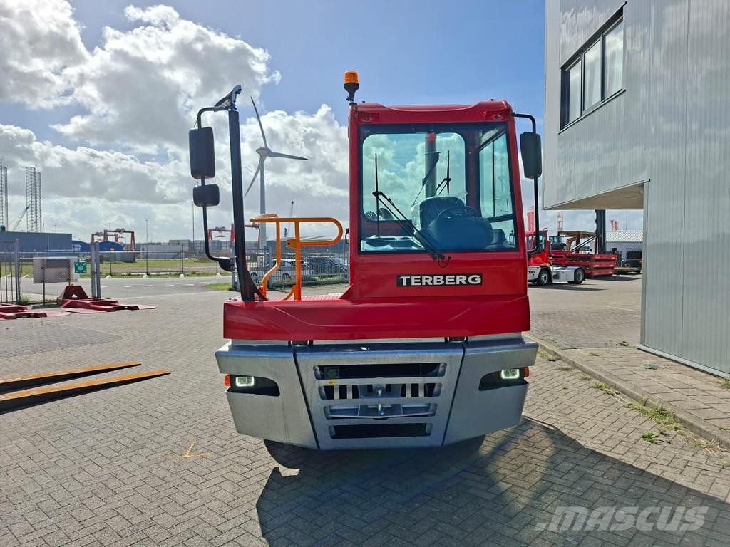 Terberg YT 193 4x2 aangedreven terminal trekker Terminaalitraktorit