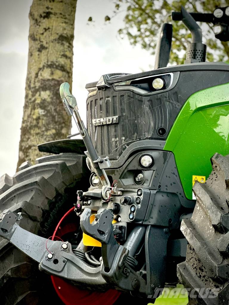 Fendt 724 Gen7 Vario Profi Plus Setting2 Tractors