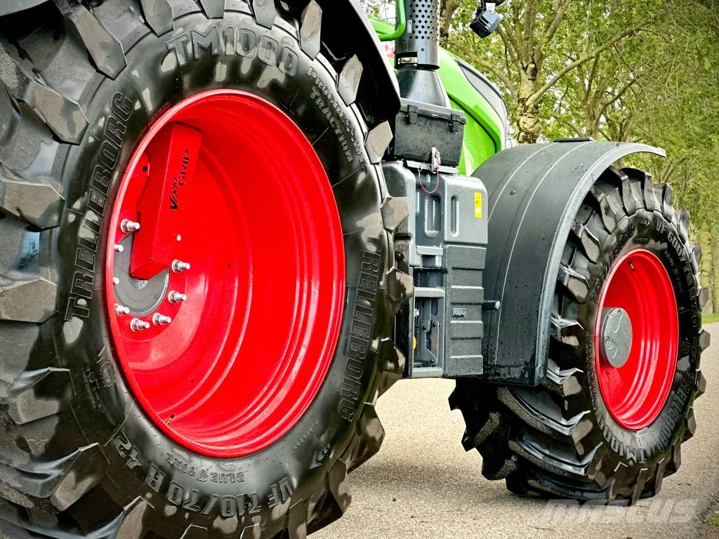 Fendt 724 Gen7 Vario Profi Plus Setting2 Tractors