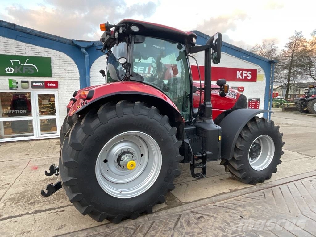 Case Ih Puma 240 CVX, 2024, Chipping Norton, Oxfordshire, イギリス