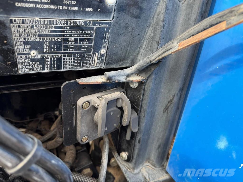 New Holland T7.245 Autocommand Traktory