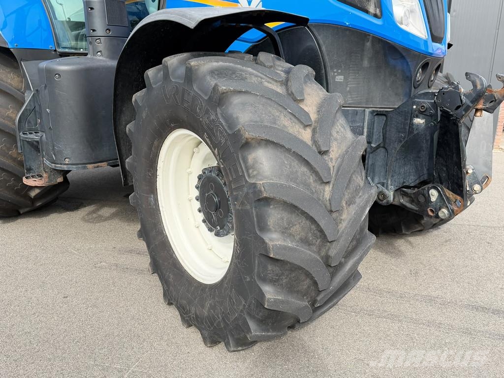 New Holland T7.245 Autocommand Traktory
