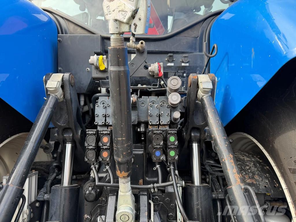 New Holland T7.245 Autocommand Traktory