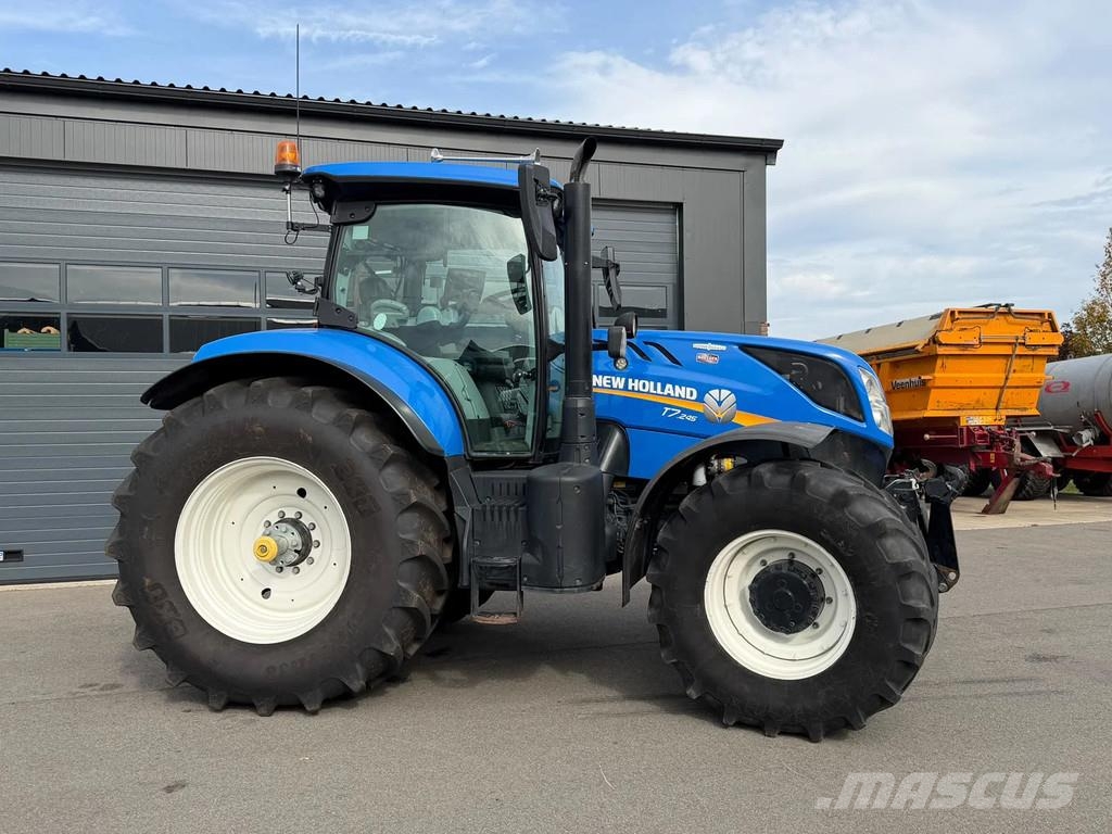 New Holland T7.245 Autocommand Traktory