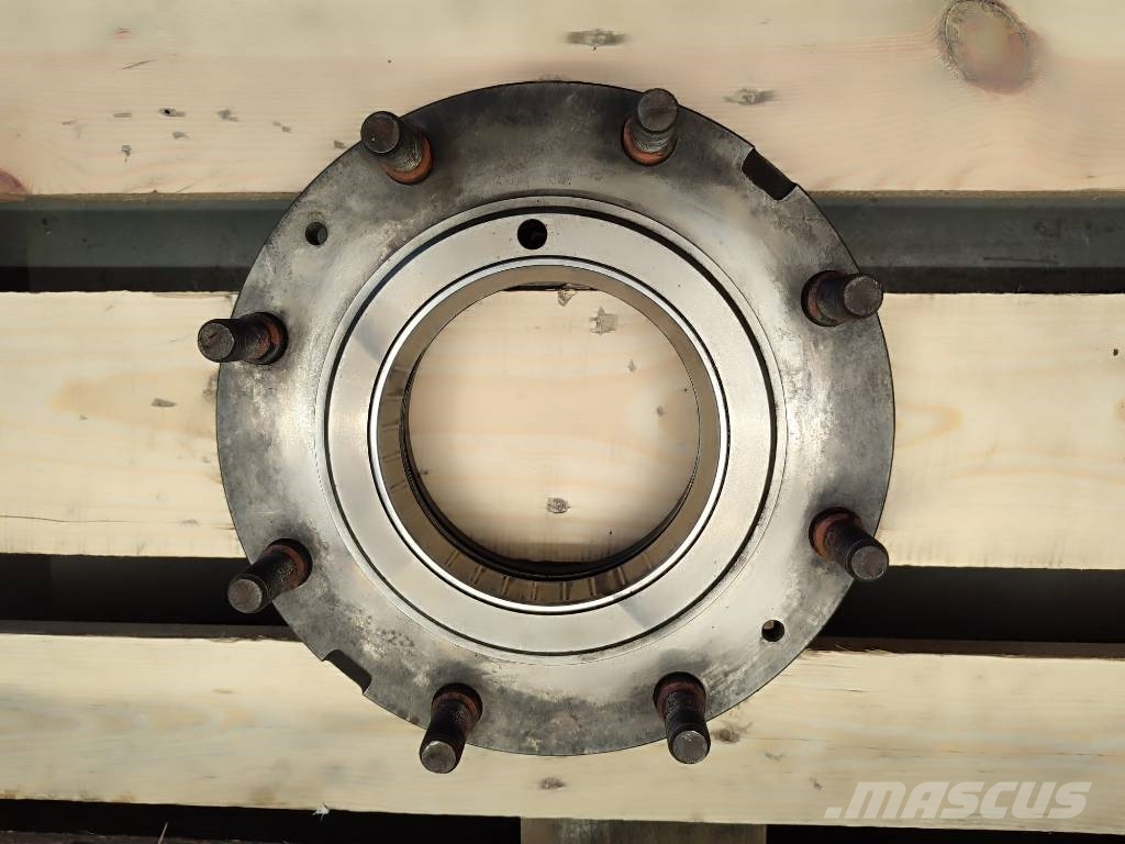  Wheel hub V31796100 304539 Deutz-fahr 6.31 DX 轴
