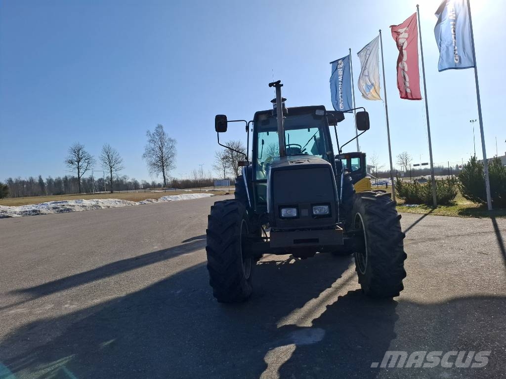 Valmet 8400 Traktorji