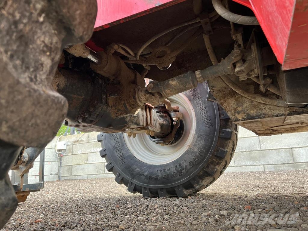 Manitou MLT 635 -130PS 伸縮臂操作車
