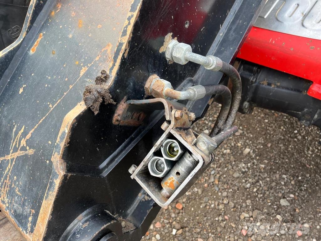 Manitou MLT 635 -130PS 伸縮臂操作車