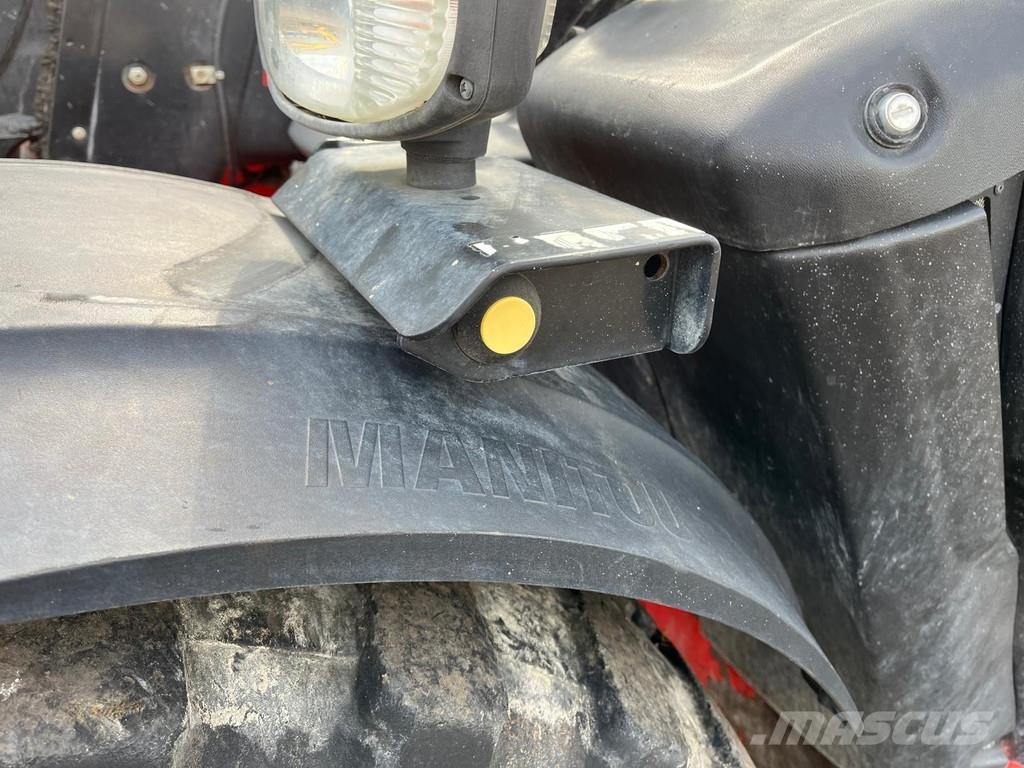 Manitou MLT 635 -130PS 伸縮臂操作車