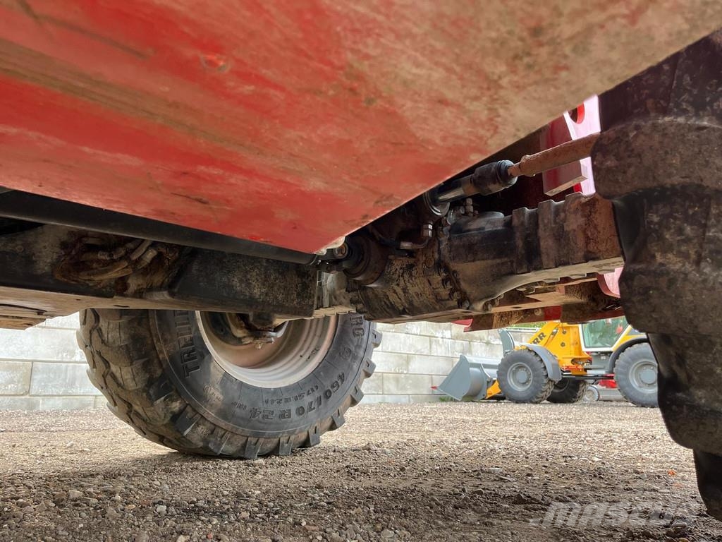 Manitou MLT 635 -130PS 伸縮臂操作車