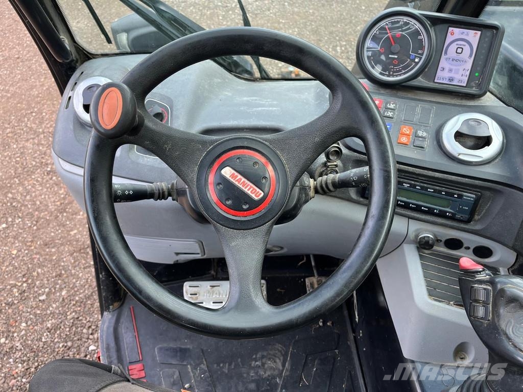Manitou MLT 635 -130PS 伸縮臂操作車