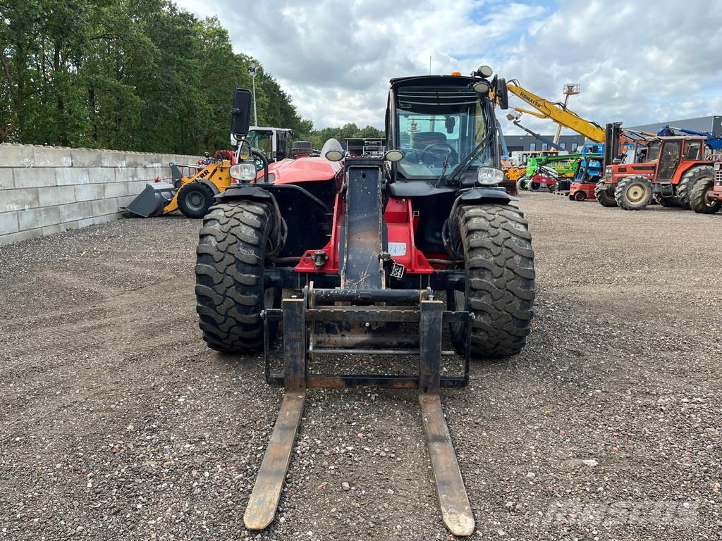 Manitou MLT 635 -130PS 伸縮臂操作車
