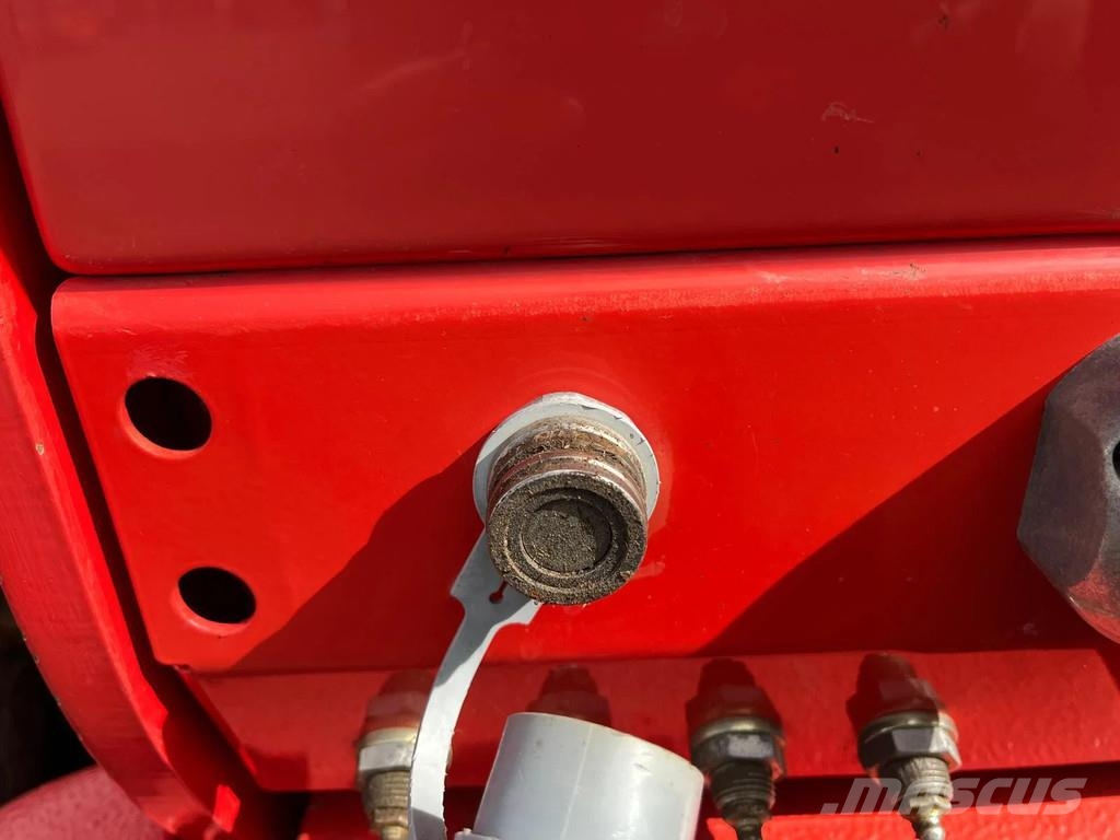 Manitou MLT 635 -130PS 伸縮臂操作車