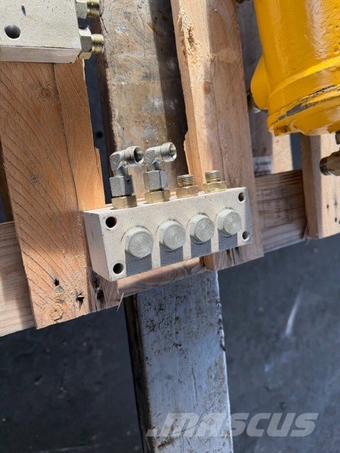 LiuGong CLG 915 D USED HYDRAULIC PARTS هيدروليات