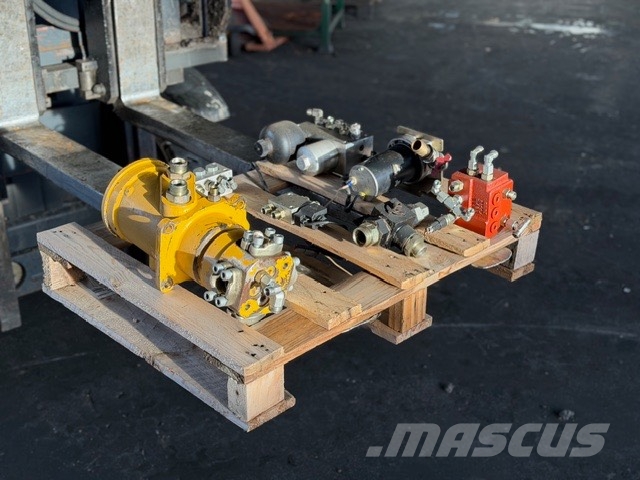 LiuGong CLG 915 D USED HYDRAULIC PARTS هيدروليات