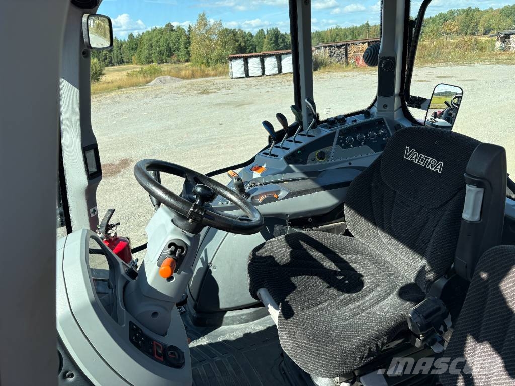 Valtra N174 -4+L+F ACTIVE Traktorji