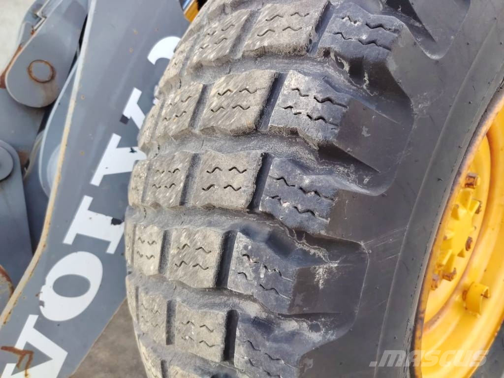 Volvo L 50 C لوادر بعجل