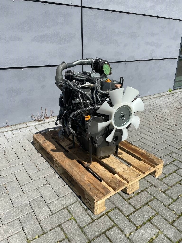 Yanmar 4TNV98 T Motorer