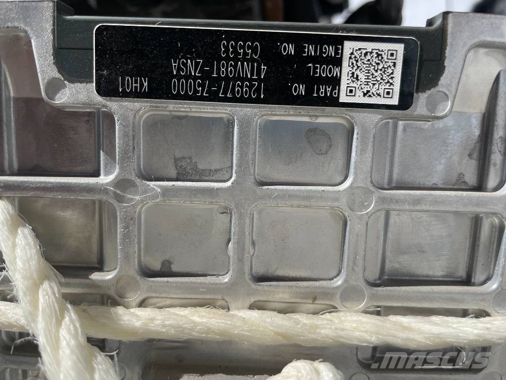 Yanmar 4TNV98 T Motorer