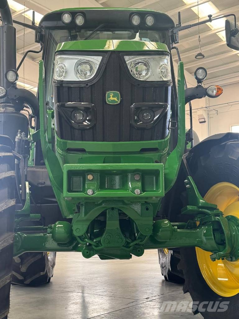John Deere 6110M CON PALA QUICKE Q5 Traktori