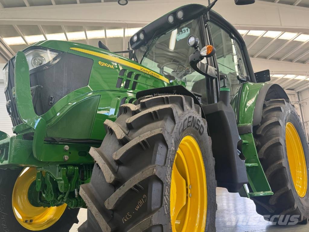 John Deere 6110M CON PALA QUICKE Q5 Traktori