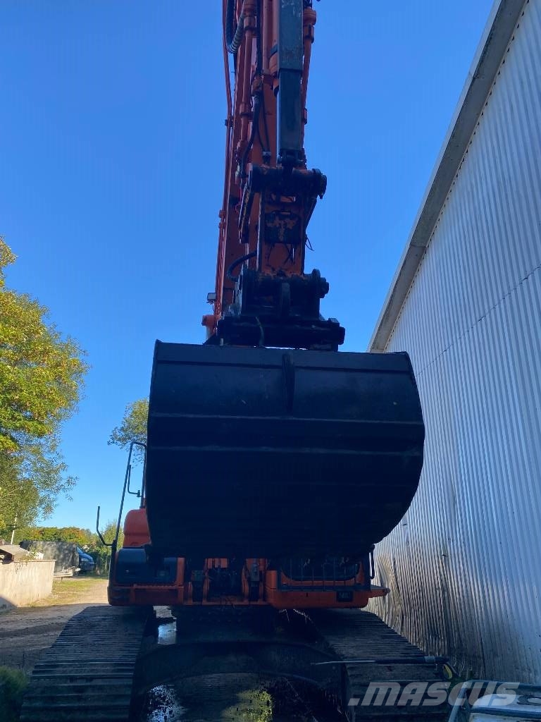 Doosan DX 255 LC Crawler excavators